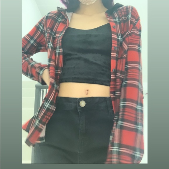 Plaid red shirt - Picture 3 of 3